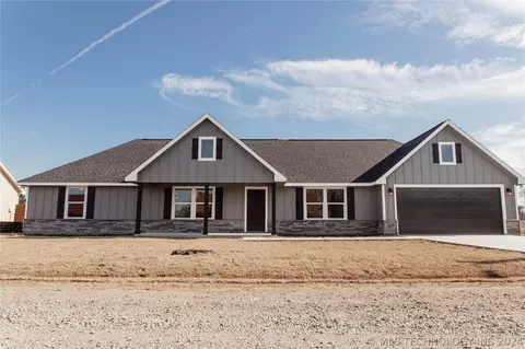 506 N Henderson St, Caddo, OK 74729