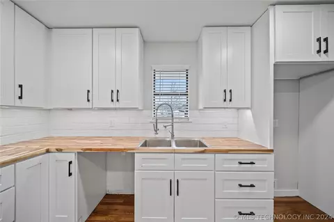 25400 Wilson Rd, Henryetta, OK 74437 photo 19