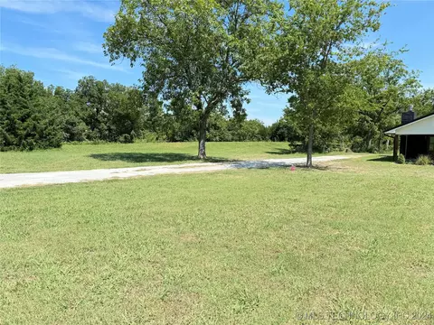 25400 Wilson Rd, Henryetta, OK 74437 photo 3