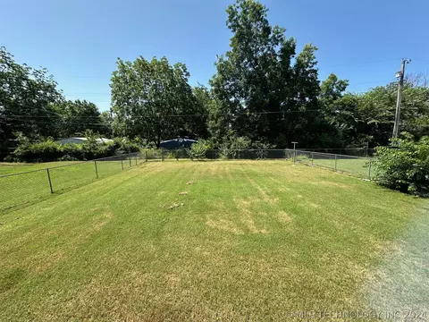 321 E Willow St, Henryetta, OK 74437 photo 21