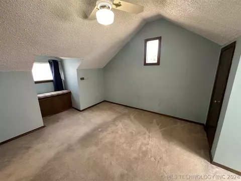 321 E Willow St, Henryetta, OK 74437 photo 16