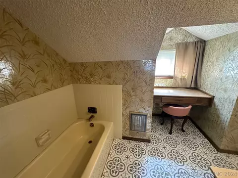 321 E Willow St, Henryetta, OK 74437 photo 19