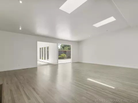 2126 E 60th Court S 3, Tulsa, OK 74105 photo 4