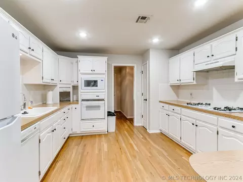 6400 E Commercial St, Broken Arrow, OK 74014 photo 33