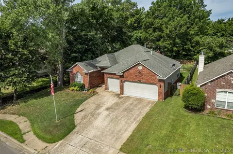 11968 S 268th East Ave, Coweta, OK 74429