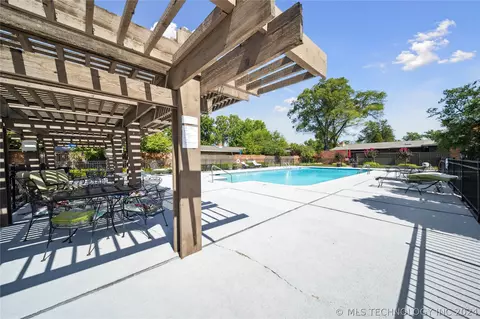 2120 E 60th Street J2, Tulsa, OK 74105 photo 35