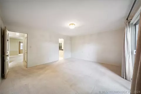 2120 E 60th Street J2, Tulsa, OK 74105 photo 25