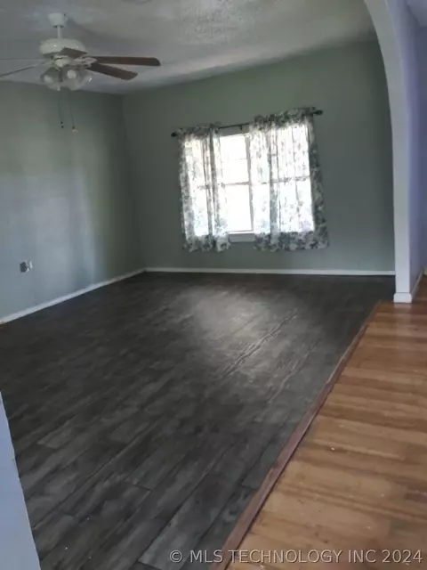 1602 E 3rd St, Okmulgee, OK 74447 photo 6