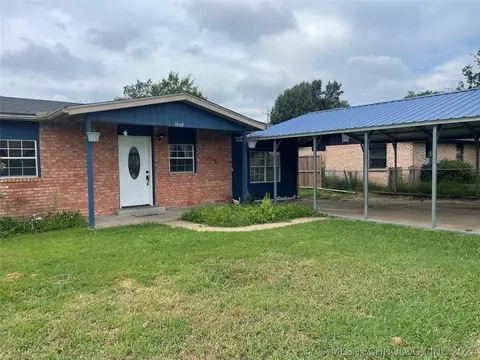 1602 E 3rd St, Okmulgee, OK 74447 photo 3