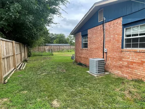 1602 E 3rd St, Okmulgee, OK 74447 photo 16