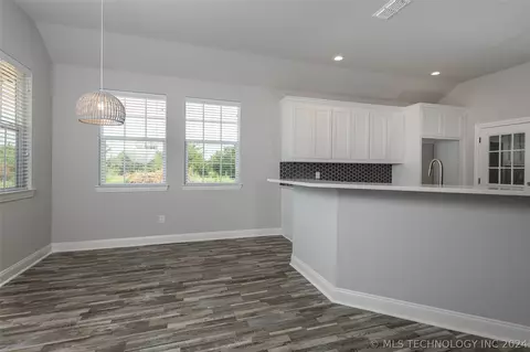 106 8th Ave, Colbert, OK 74733 photo 12