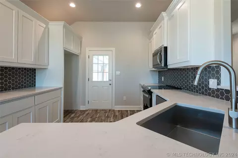 106 8th Ave, Colbert, OK 74733 photo 16