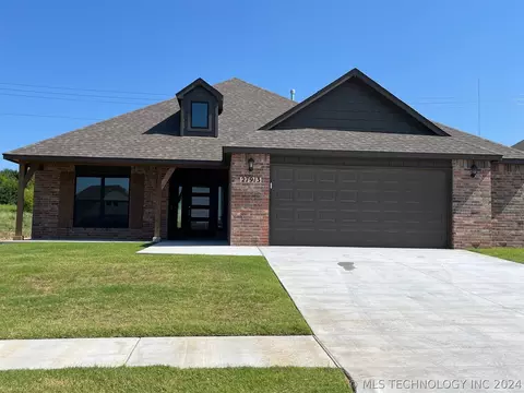 27913 E 107th St S, Coweta, OK 74429