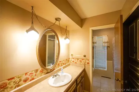 2413 Timber Ter, Ada, OK 74820 photo 28