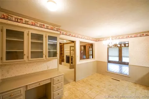 2413 Timber Ter, Ada, OK 74820 photo 11