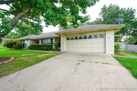 2413 Timber Ter, Ada, OK 74820 photo 2
