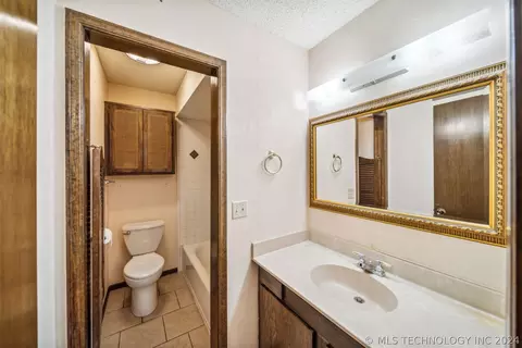8732 E 39th St, Tulsa, OK 74145 photo 12