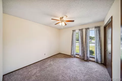 8732 E 39th St, Tulsa, OK 74145 photo 10