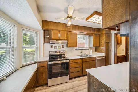 8732 E 39th St, Tulsa, OK 74145 photo 7