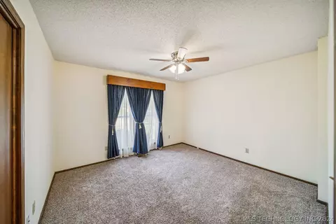 8732 E 39th St, Tulsa, OK 74145 photo 11