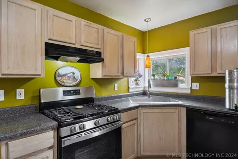 3420 E Archer St, Tulsa, OK 74115 photo 14