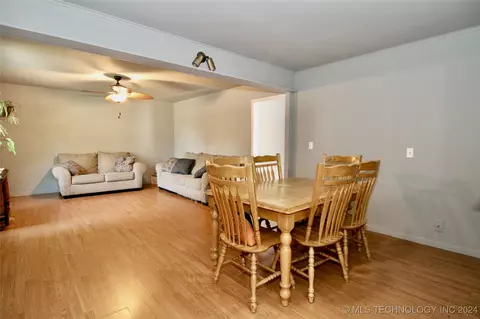 8277 E 34th St, Tulsa, OK 74145 photo 7