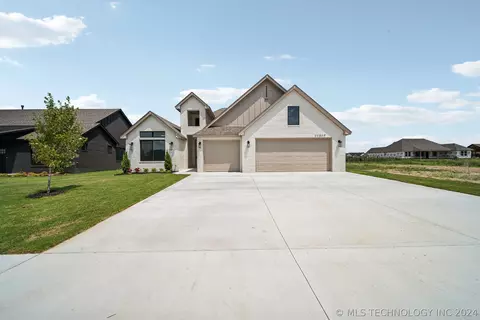 22869 E 107th St, Broken Arrow, OK 74014 photo 2