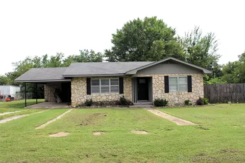 407 Russell, Caddo, OK 74729