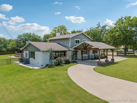 1509 E Freeport St, Broken Arrow, OK 74012 photo 2