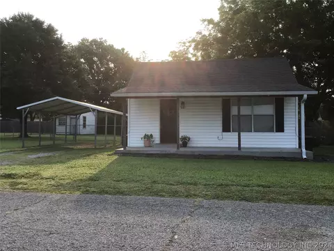 607 S Wood St, Pryor, OK 74361