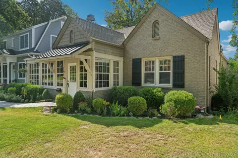 246 E 27th St, Tulsa, OK 74114 photo 4