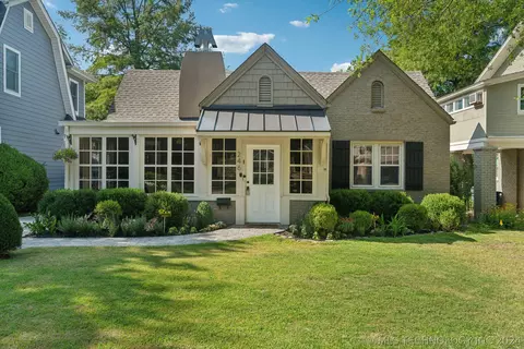 246 E 27th St, Tulsa, OK 74114 photo 2