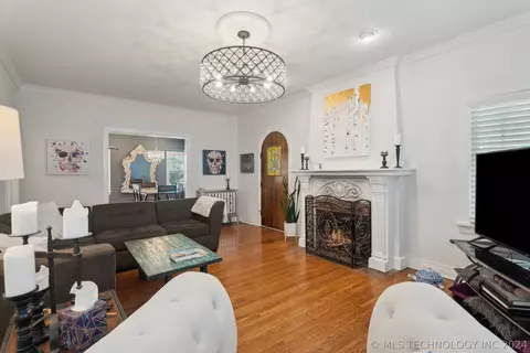246 E 27th St, Tulsa, OK 74114 photo 8