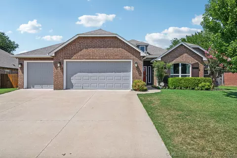 1305 E 134th St, Glenpool, OK 74033 photo 5