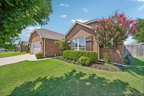1305 E 134th St, Glenpool, OK 74033 photo 6