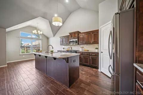 1305 E 134th St, Glenpool, OK 74033 photo 17