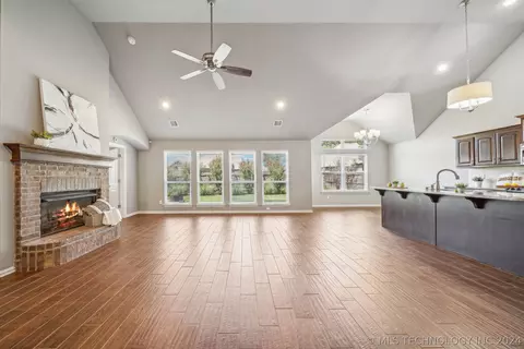1305 E 134th St, Glenpool, OK 74033 photo 10