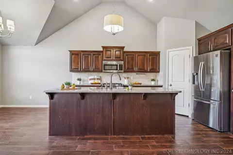 1305 E 134th St, Glenpool, OK 74033 photo 16