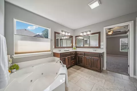 1305 E 134th St, Glenpool, OK 74033 photo 31