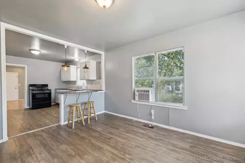 6710 E 8th St, Tulsa, OK 74112 photo 3