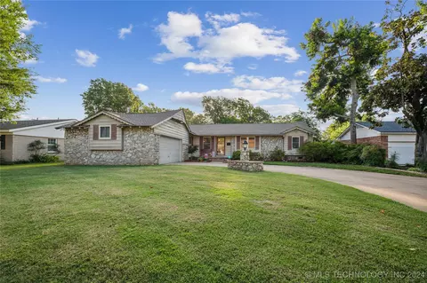 5735 S Utica Ave, Tulsa, OK 74105