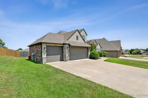 7502 E Jackson Pl, Broken Arrow, OK 74014 photo 3