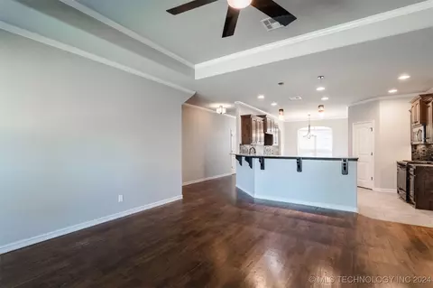 7502 E Jackson Pl, Broken Arrow, OK 74014 photo 8