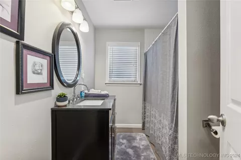 929 E 37th St, Tulsa, OK 74105 photo 20