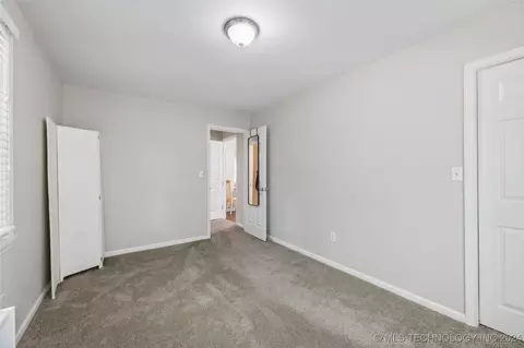 929 E 37th St, Tulsa, OK 74105 photo 18