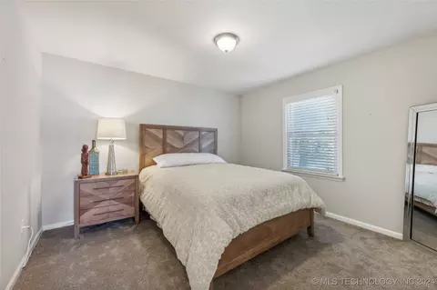 929 E 37th St, Tulsa, OK 74105 photo 12