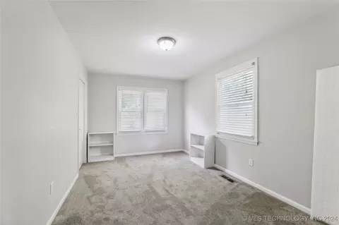 929 E 37th St, Tulsa, OK 74105 photo 19