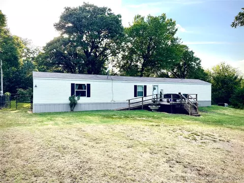 111095 N 3760 Road B, Okemah, OK 74859