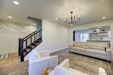1566 E 58th St, Tulsa, OK 74105 photo 5