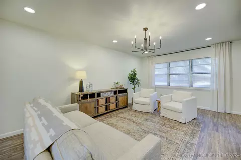 1566 E 58th St, Tulsa, OK 74105 photo 6